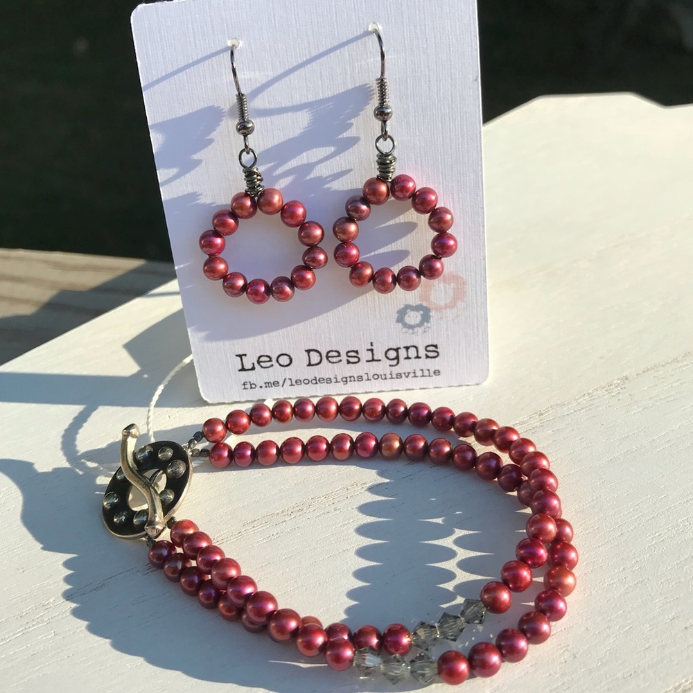 Freshwater Pearl Bracelet & Earrings Set